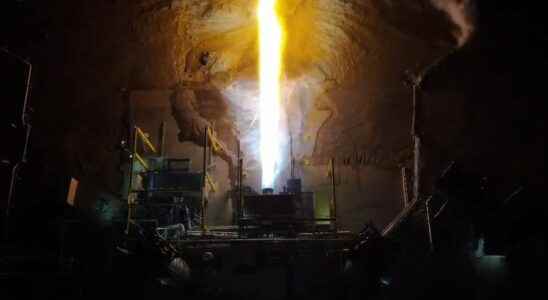 Blue Origins impressive BE 4 rocket engine test