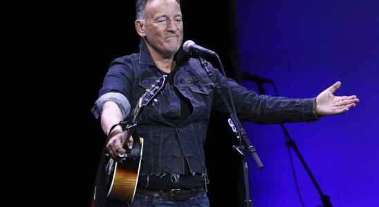 Bruce Springsteen a concert in Paris and a new album