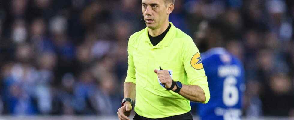 Clement Turpin salary Lyon Who is the referee in the