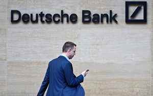 Deutsche Bank down after police raid on DWS division headquarters