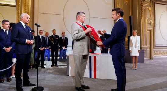 Emmanuel Macron sworn in as President of the Republic for