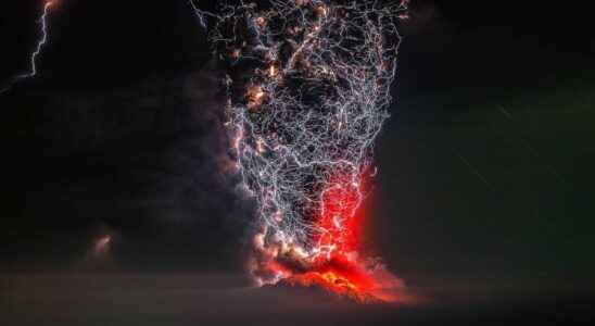 Extraordinary weather phenomenon volcanic lightning
