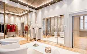 Fashion the boost of shopping tourism