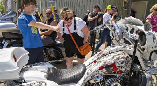 Friday the 13th draws tens of thousands to Port Dover