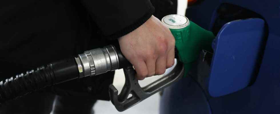 Fuel prices towards a new record Where is it cheaper