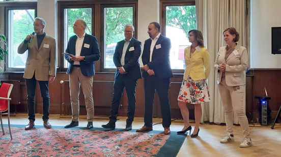 GroenLinks VVD D66 and ChristenUnie SGP present coalition agreement for Zeist