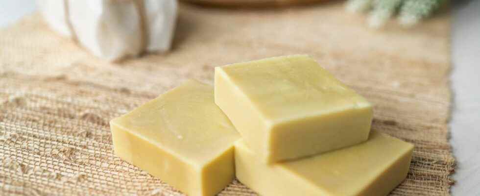 How to make your own solid and natural soap