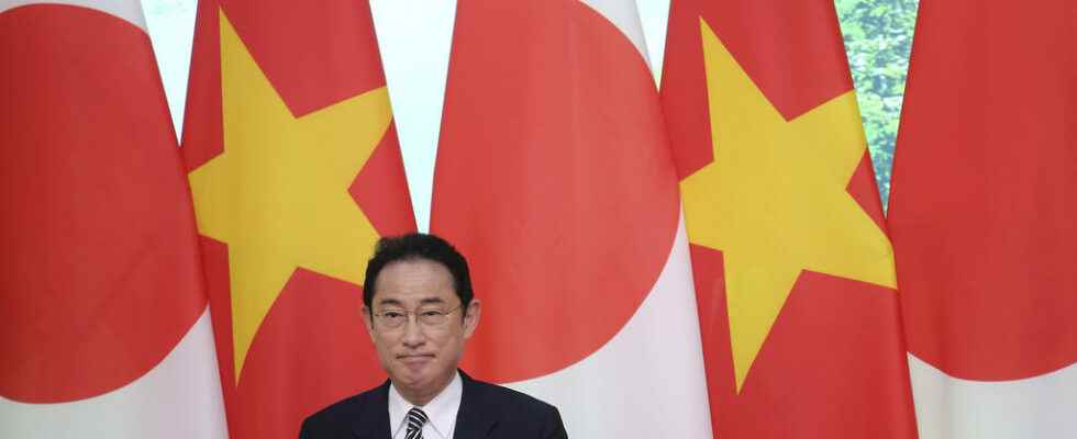 Japanese Prime Minister Fumio Kishida continues Asian tour in Thailand