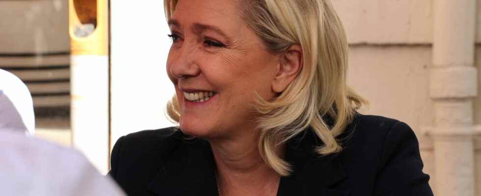 Le Pen criticized internally News and results of the polls