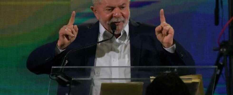 Lula formalizes his presidential candidacy to rebuild Brazil