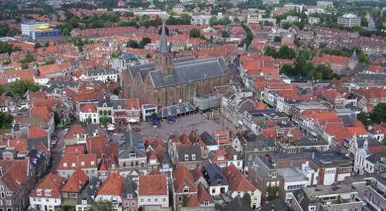 Man chases woman in Amersfoort city center and grabs her