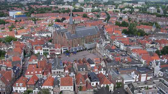 Man chases woman in Amersfoort city center and grabs her