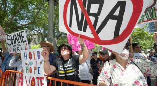NRA meeting in Houston arouses anger after school massacre Incredibly