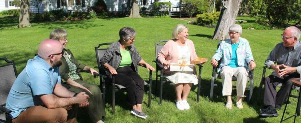 Ontario NDP pledges property tax deferral for seniors 1 billion home
