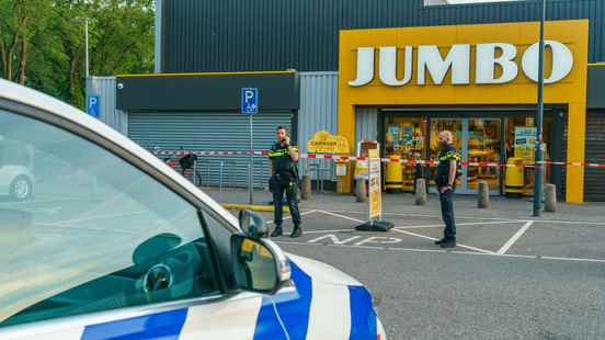 Panic after robbery with ax in Utrecht supermarket one robber
