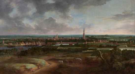 Restoration View of Amersfoort finished painting on display again in