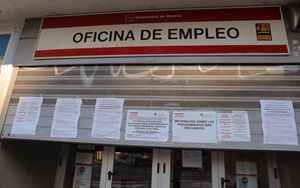 Spain sharp decline in unemployment in April