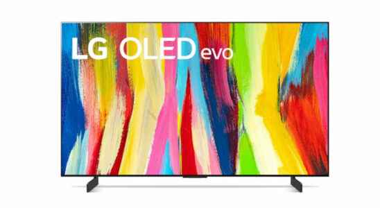The smallest OLED TV 42 inch LG 42C2 goes on