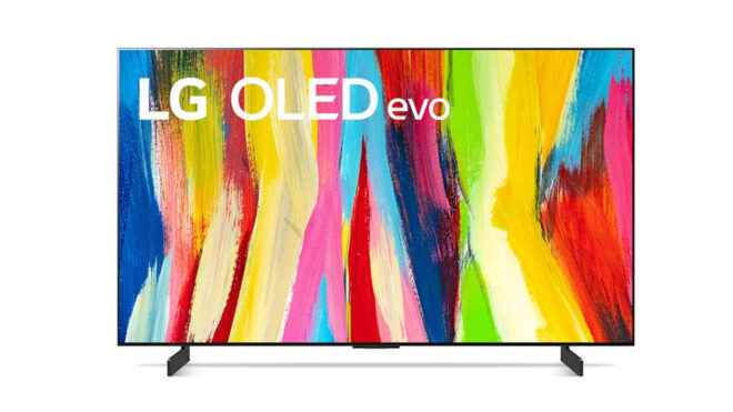 The smallest OLED TV 42 inch LG 42C2 goes on