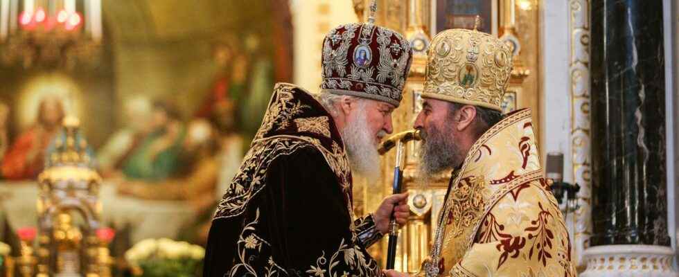 Ukrainian Orthodox Church breaks with Moscow