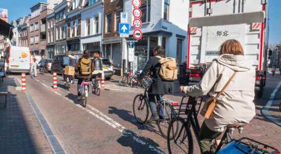 Utrecht starts smart zone for loading and unloading in Twijnstraat