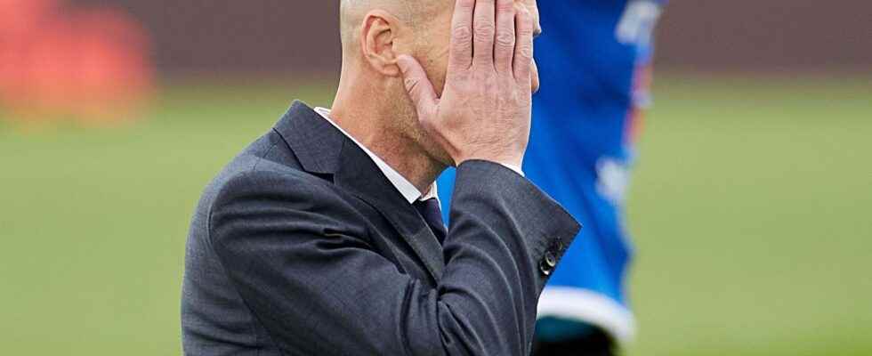 Zinedine Zidane a Spanish media announces an agreement with PSG