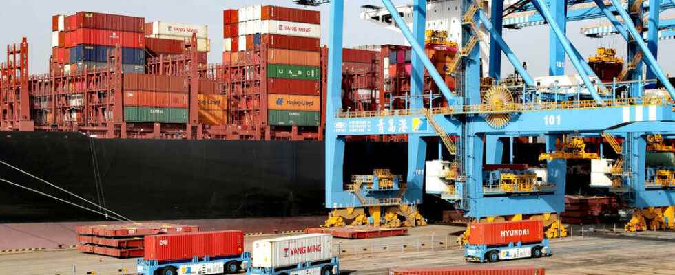 slowing export growth to lowest level in nearly two years