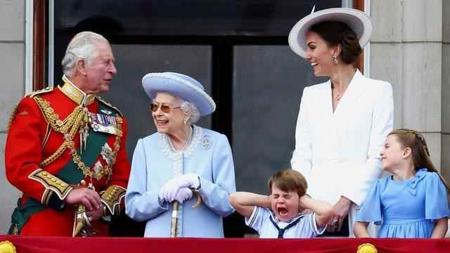 The Queen took to the palace balcony twice on Thursday to wave goodbye to thousands of people.