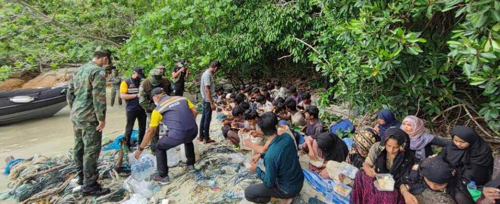 About 60 Rohingyas stranded in Thailand face deportation to Burma