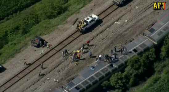 Amtrak trains with 243 passengers derail in Missouri after a