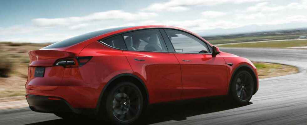 Carrefour Location offers Tesla Model 3 and Model Y