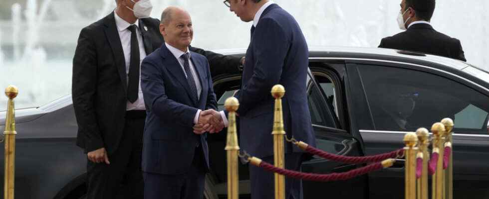 German Chancellor Olaf Scholz asks Serbia to adopt sanctions against