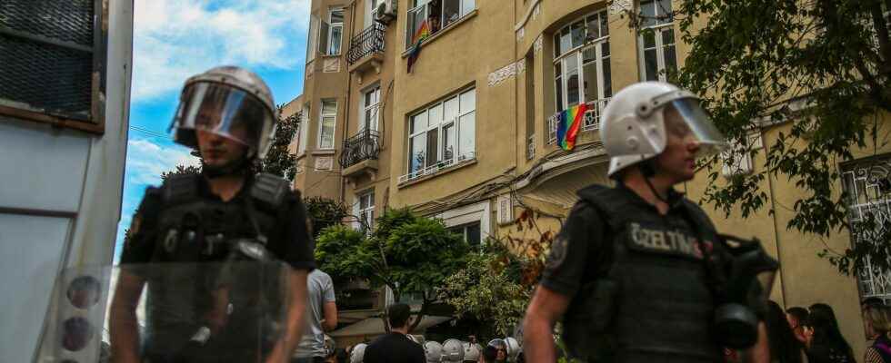 Hundreds of LGBTQ activists released in Turkey