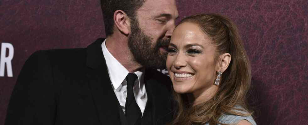 Jennifer Lopez declares her love for Ben Affleck with a