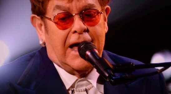 Jubilee concert runaway health of Elton John after a photo