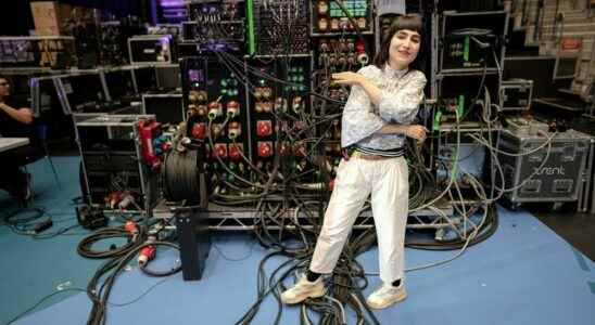 Laleh at home for his biggest gig Its cool