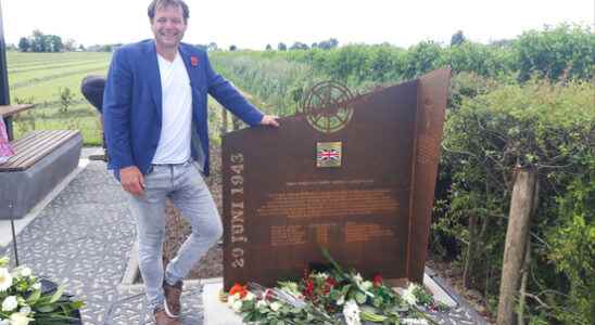Monuments on the spot where two bombers crashed in Montfoort