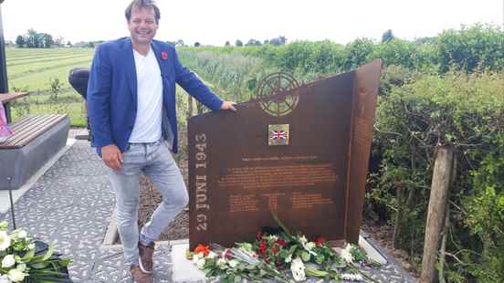 Monuments on the spot where two bombers crashed in Montfoort