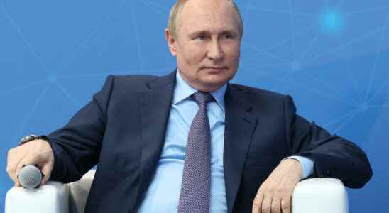 Putin wants to repay foreign debt in rubles and risk
