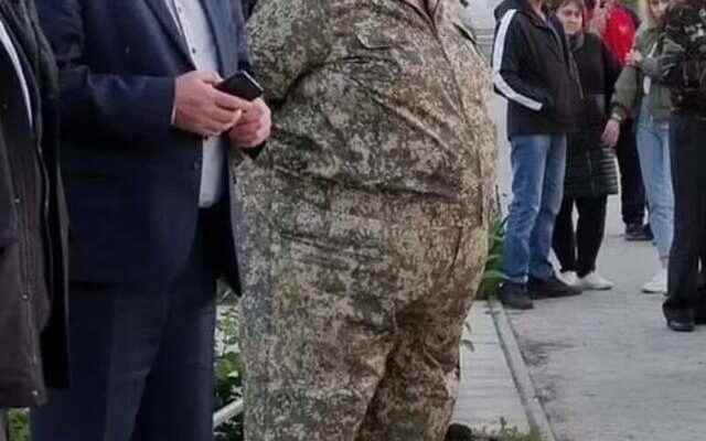 Putins big weapon The 128 pound general goes to the front