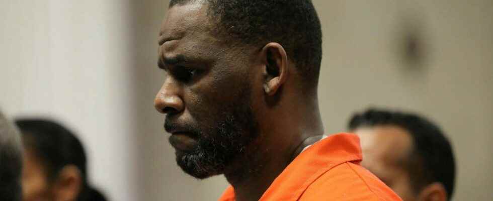 R Kelly is sentenced to 30 years in prison