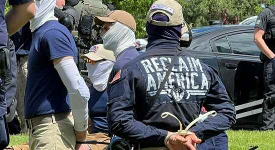 Right wing extremists are suspected of having planned riots against the