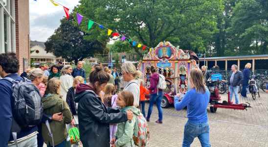 School in Bilthoven festively reopened after threatening email suspect still