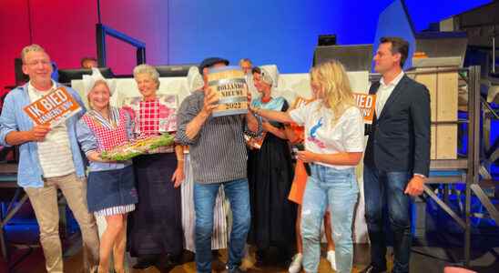 Spakenburg Fish Trade Association conquers first keg of Hollandse Nieuwe