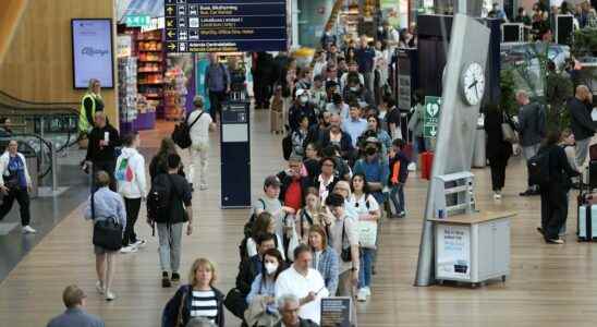 Staff from smaller airports are called in to Arlanda