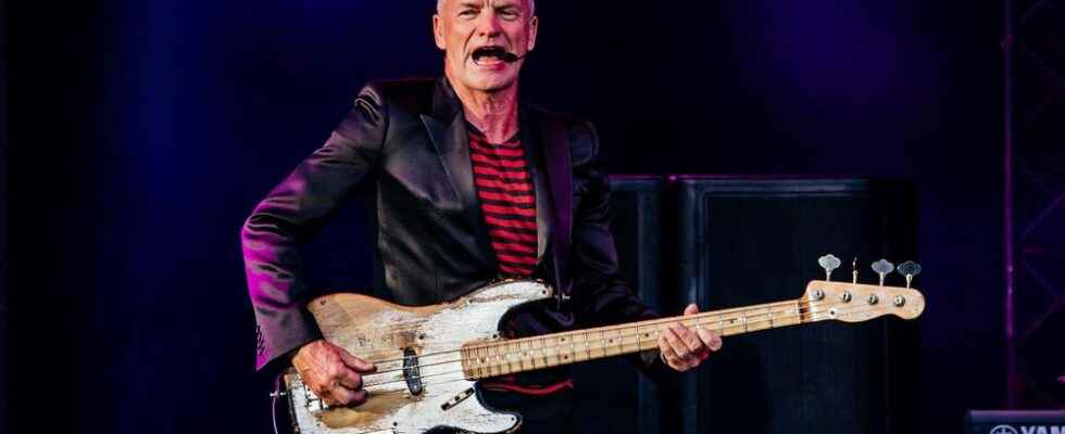 Sting offered winding and relaxed on a winding hit parade