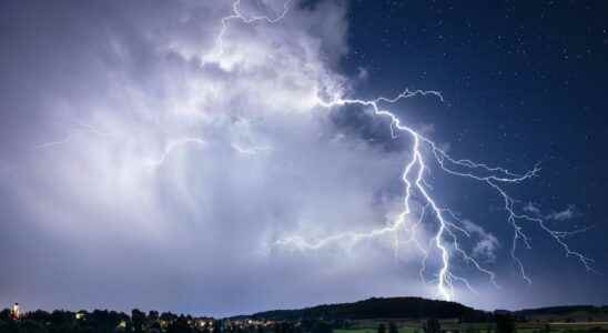 Storm watch how to protect yourself from lightning