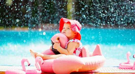 Swimming pool beach safety rules for bathing children