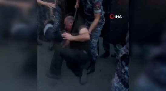 The Armenian police did not hurt Tough response to anti government