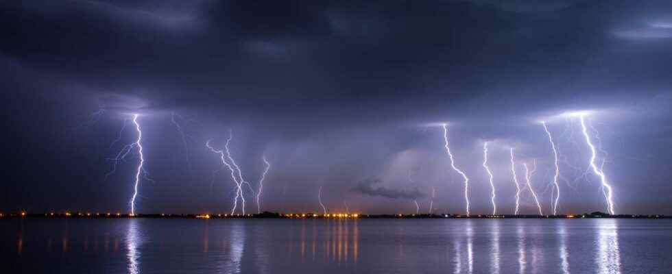 Thunderstorms what is the origin of thunder